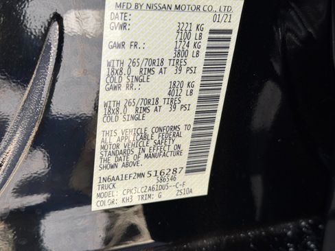 Used 2021 Nissan Titan SV w/ SV Convenience Package RWD image 40