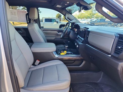 Certified 2025 GMC Sierra 1500 SLT w/ SLT Premium Plus Package image 10