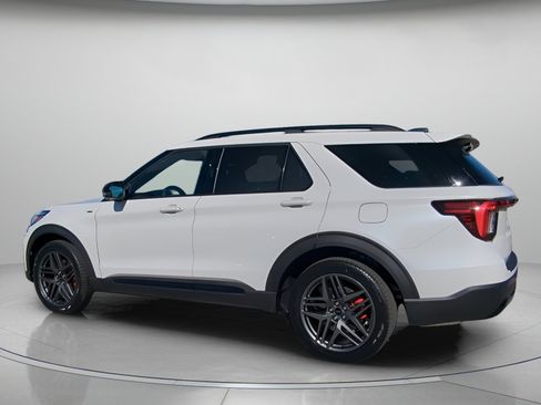 New 2026 Ford Explorer ST-Line w/ ST-Line Street Pack image 14