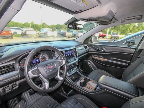 Used 2020 GMC Acadia SLE w/ Driver Convenience Package FWD image 16