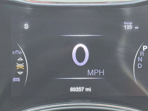 Used 2018 Jeep Grand Cherokee Overland AWD/4WD image 35