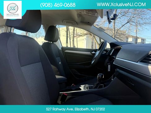 Used 2021 Volkswagen Jetta S w/ Driver Assistance Package image 19