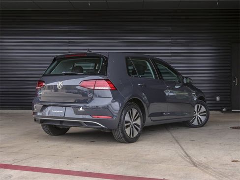 Used 2019 Volkswagen e-Golf SE w/ Driver Assistance Package image 7