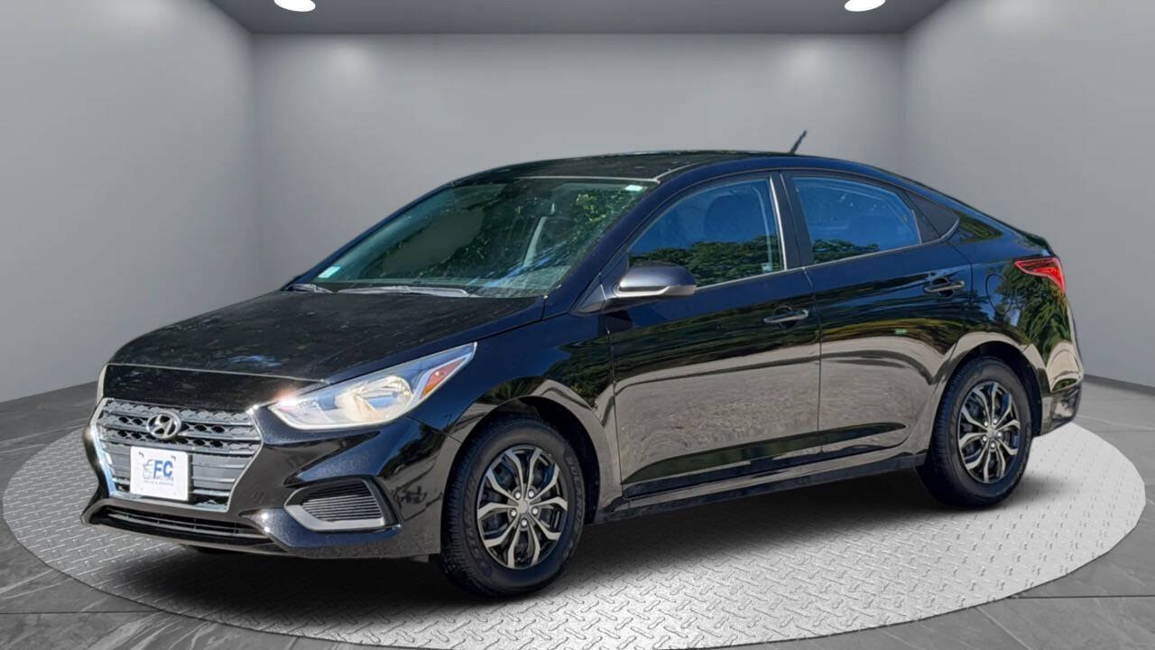 Used 2021 Hyundai Accent SE FWD image 3