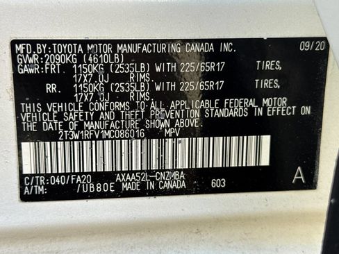 Used 2021 Toyota RAV4 XLE w/ Convenience Package FWD image 30