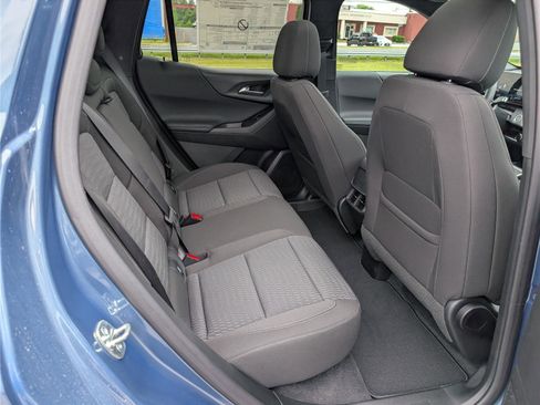 New 2026 Chevrolet Equinox LT w/ Midnight Edition FWD image 8