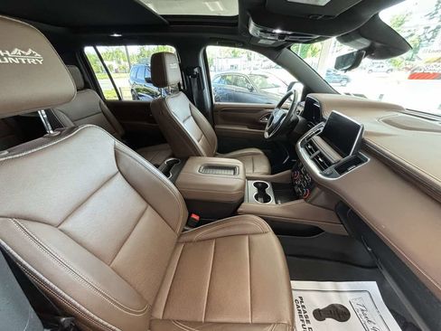 Used 2024 Chevrolet Suburban High Country AWD/4WD image 37