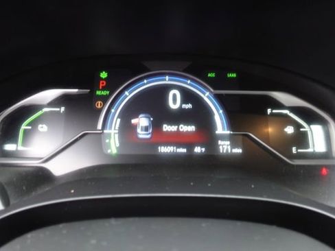 Used 2018 Honda Clarity Touring image 15