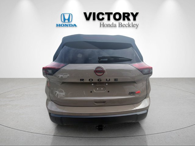 Used 2026 Nissan Rogue SV w/ Rock Creek Premium Package AWD/4WD image 4