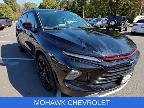 Used 2024 Chevrolet Blazer LT w/ Redline Edition AWD/4WD image 2