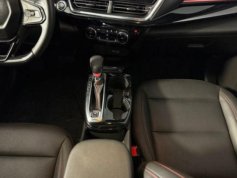 Used 2024 Chevrolet Trax RS w/ Sunroof Package FWD image 17