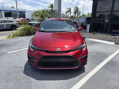 Used 2026 Toyota Corolla SE FWD image 3