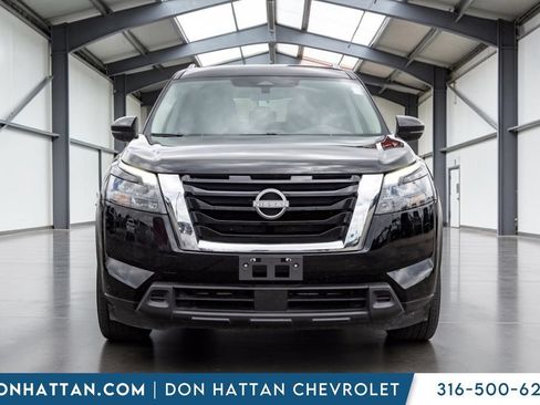 Used 2025 Nissan Pathfinder SV FWD image 25