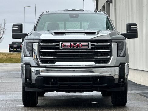New 2026 GMC Sierra 2500 SLE w/ Preferred Package image 3