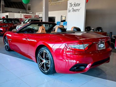 Used 2018 Maserati GranTurismo Convertible image 9