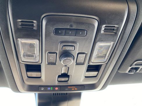 Used 2023 Chevrolet Tahoe Premier image 33