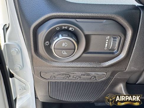 New 2026 Jeep Gladiator Sport AWD/4WD image 33