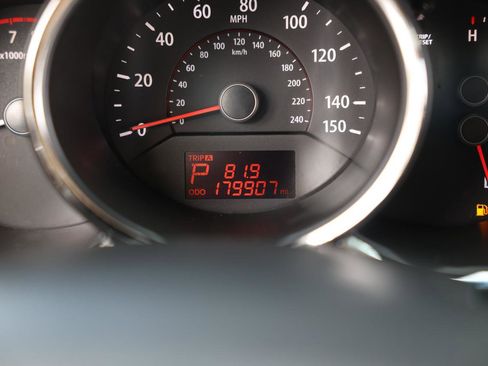 Used 2012 Kia Sorento LX w/ Convenience Pkg image 40