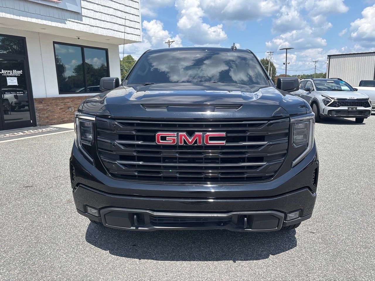 Used 2025 GMC Sierra 1500 Elevation AWD/4WD image 12