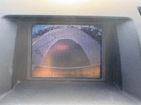 Used 2012 Toyota Highlander FWD image 14