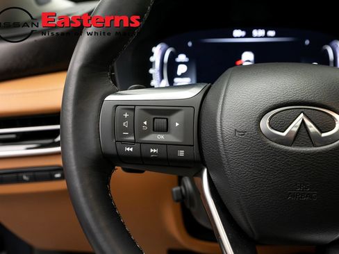 Used 2023 INFINITI QX60 Sensory w/ Vision Package AWD/4WD image 15
