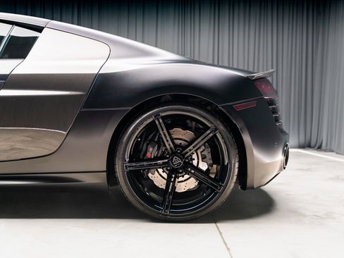 Used 2014 Audi R8 V10 image 42
