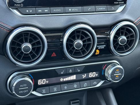 Used 2025 Nissan Sentra SR w/ SR Premium Package image 30