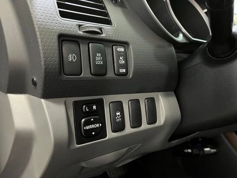 Used 2015 Toyota Tacoma PreRunner w/ TRD Off-Road Package RWD image 14