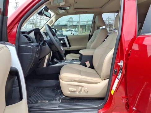 Used 2024 Toyota 4Runner Limited AWD/4WD image 18