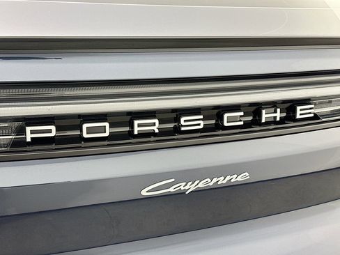Used 2026 Porsche Cayenne image 35