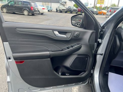 Used 2023 Ford Escape Active w/ Tech Pack #2 FWD image 24