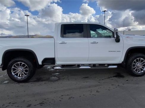 New 2026 Chevrolet Silverado 3500 LT w/ Z71 Chrome Sport Edition image 9