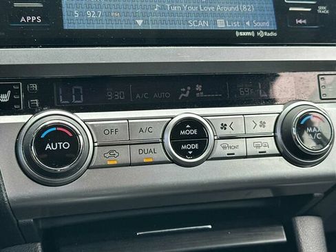 Used 2015 Subaru Legacy 2.5i Premium AWD/4WD image 22