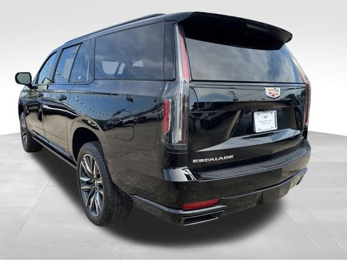 Used 2024 Cadillac Escalade ESV Sport w/ Touring Package RWD image 6