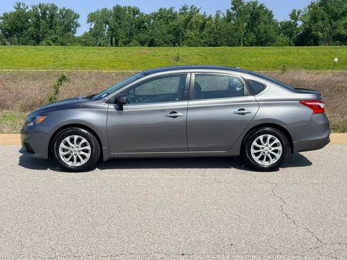 Used 2018 Nissan Sentra SV w/ Premium Package (P01) FWD image 13