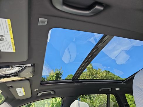 New 2026 BMW X5 xDrive40i w/ Climate Comfort Package image 32