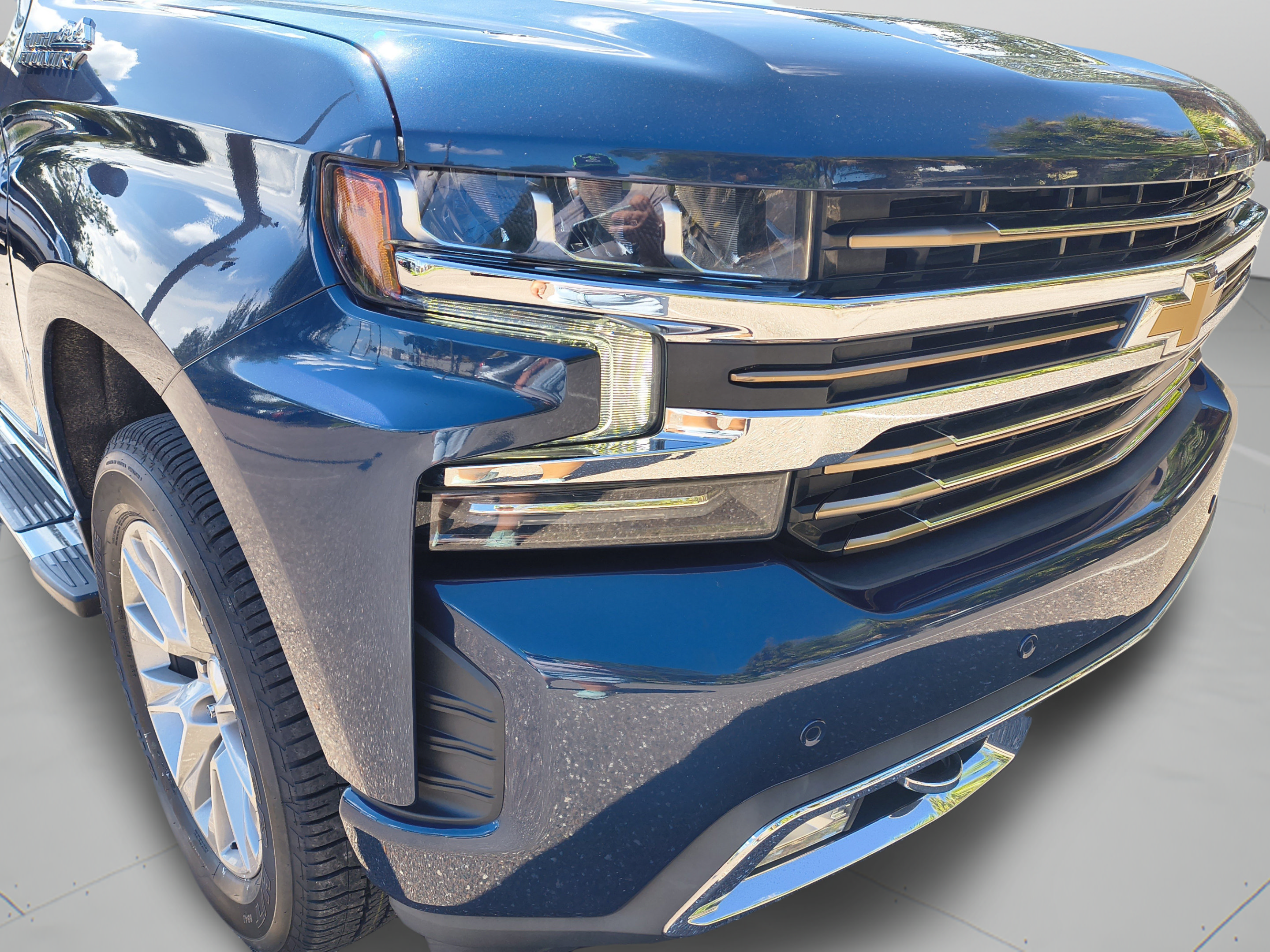 Used 2021 Chevrolet Silverado 1500 High Country w/ Z71 Off-Road Package AWD/4WD image 33