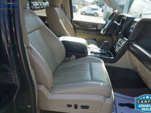 Used 2015 Lincoln Navigator 4WD w/ Equipment Group 101A Reserve image 28