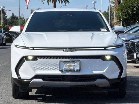 Used 2026 Chevrolet Equinox EV LT w/ Convenience Package II FWD image 10