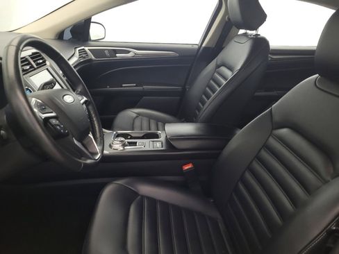 Used 2020 Ford Fusion SEL image 17