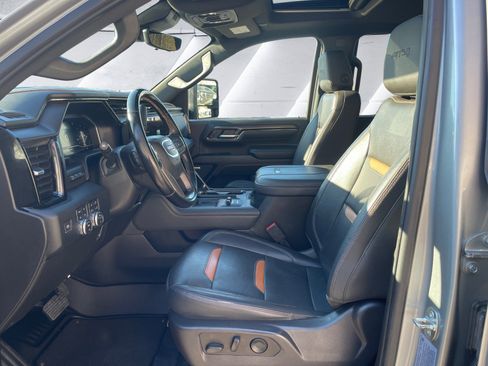 Used 2024 GMC Sierra 2500 AT4 w/ Technology Package image 10