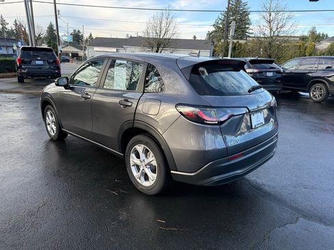 Certified 2023 Honda HR-V LX image 7