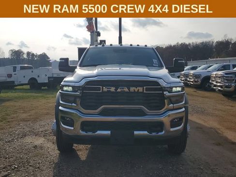 New 2025 RAM 5500 Tradesman AWD/4WD image 18