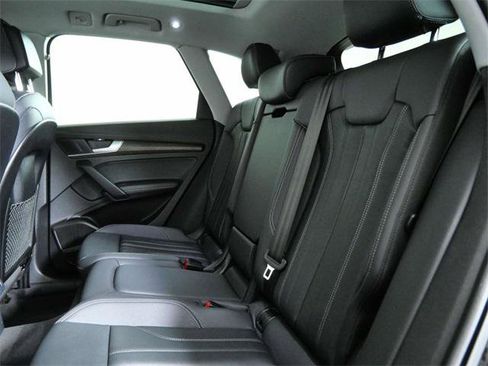 Used 2024 Audi Q5 2.0T Premium Plus w/ Premium Plus Package image 15