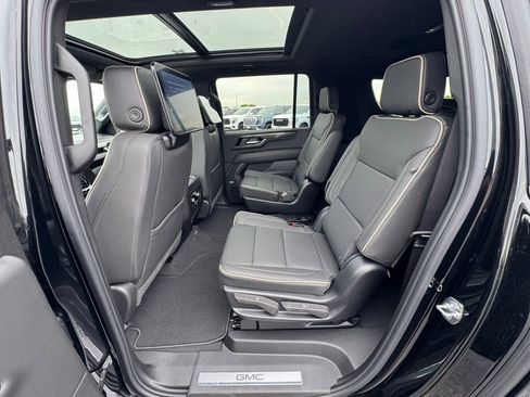 New 2026 GMC Yukon XL Elevation w/ Elevation Premium Package AWD/4WD image 24