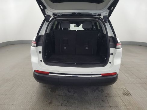 Used 2021 Jeep Grand Cherokee L Limited AWD/4WD image 29