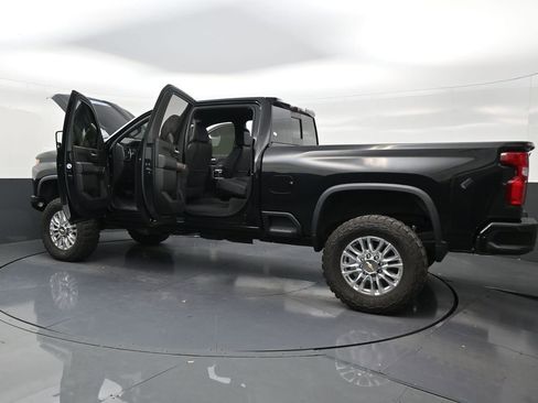 Used 2021 Chevrolet Silverado 2500 High Country w/ Z71 Off-Road Package AWD/4WD image 32
