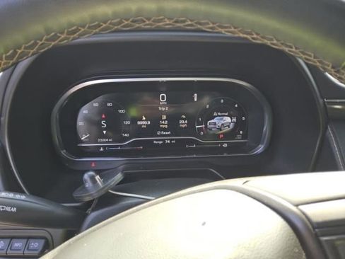 Used 2024 GMC Yukon AT4 w/ Technology Package AWD/4WD image 6