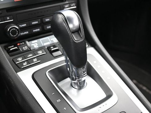 Certified 2019 Porsche 911 Targa 4 AWD/4WD image 23