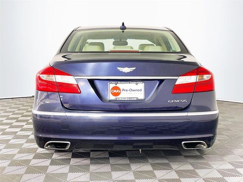 Used 2012 Hyundai Genesis 3.8 image 7